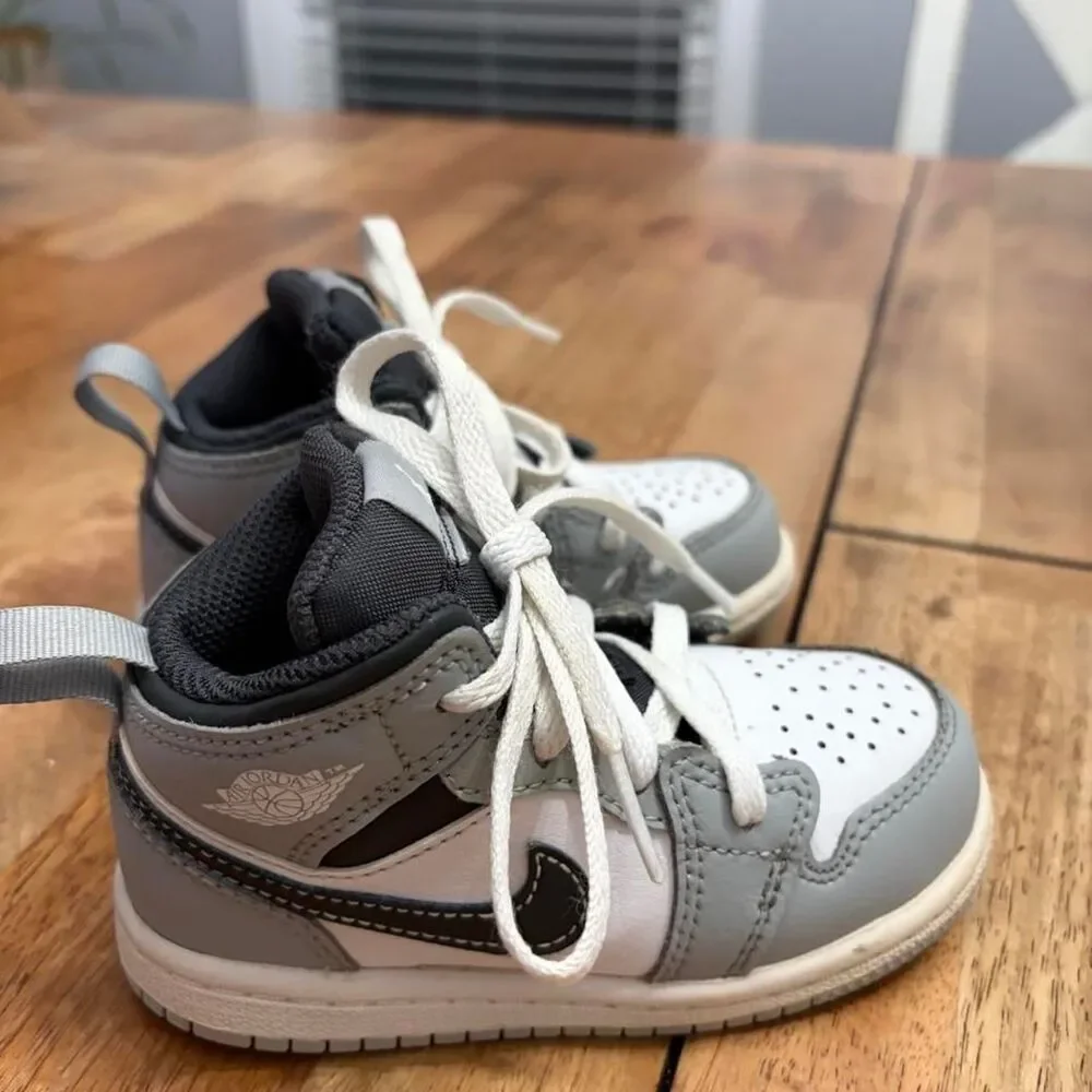 Jordan Grey Trainers